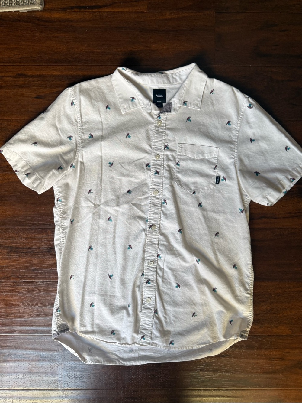 Men’s Vans button down short sleeve shirt size medium